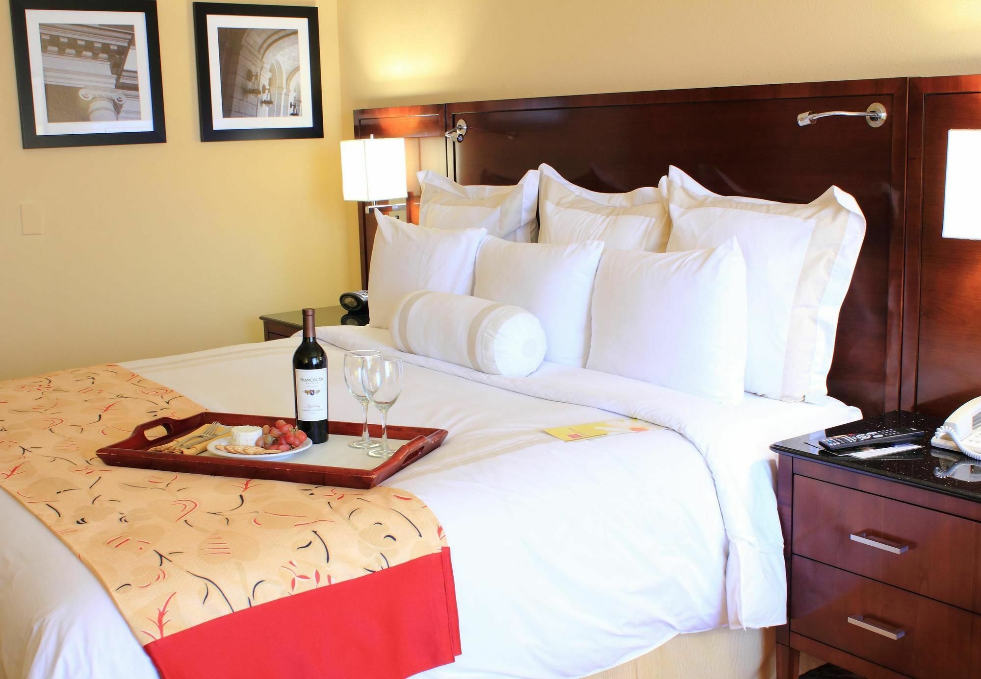 St. Petersburg Marriott Clearwater Hotel Buitenkant foto