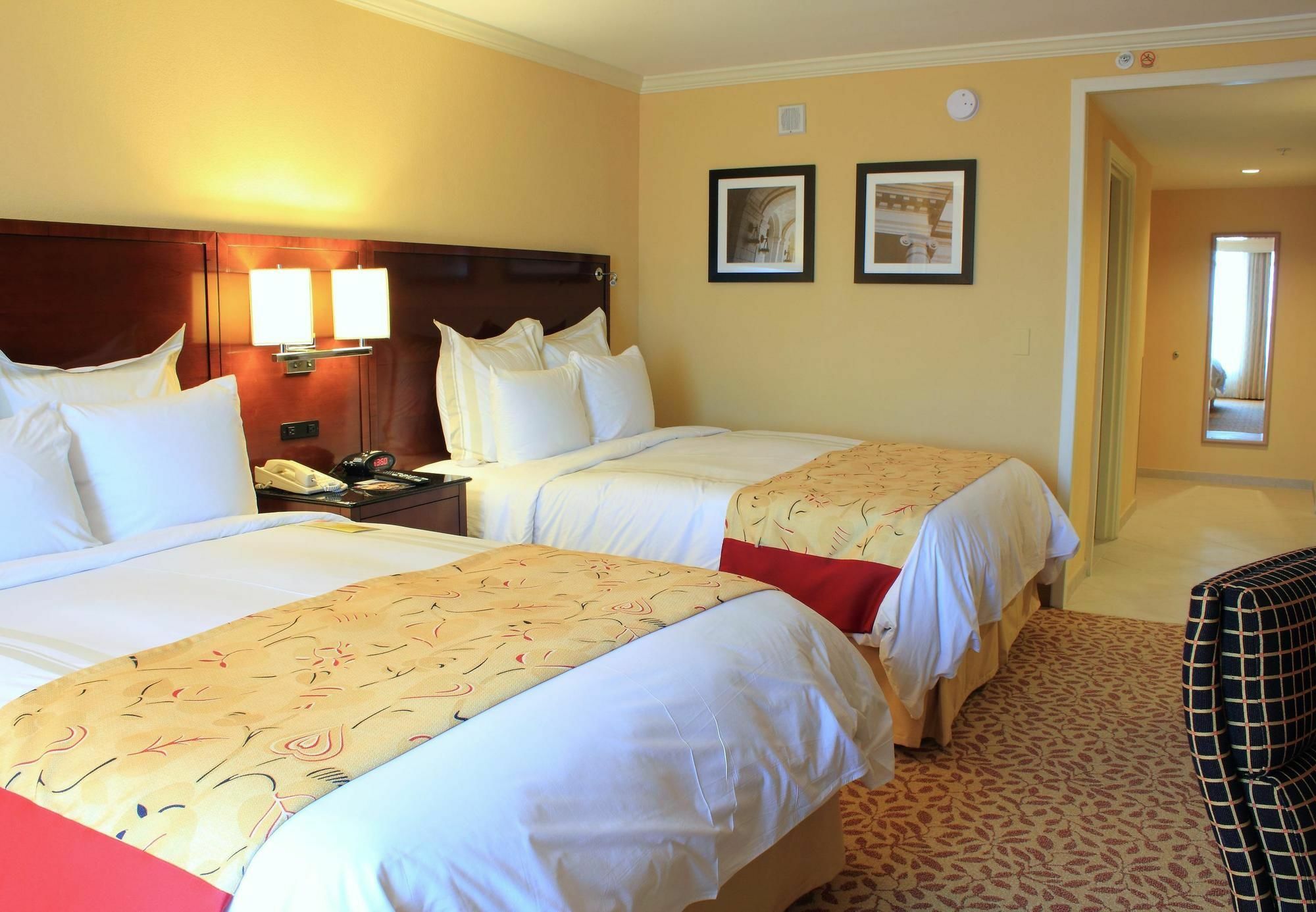 St. Petersburg Marriott Clearwater Hotel Buitenkant foto